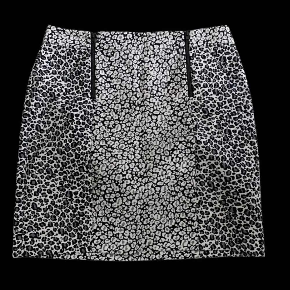 *Ann Taylor petite leopard mini skirt